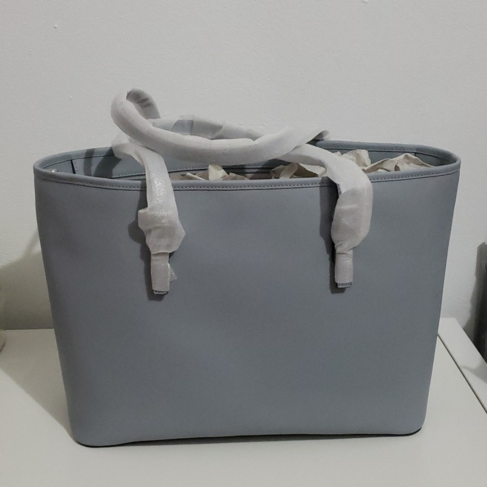 Jet Set Travel Medium Top Zip Multifunction Tote - Picture 3 of 5